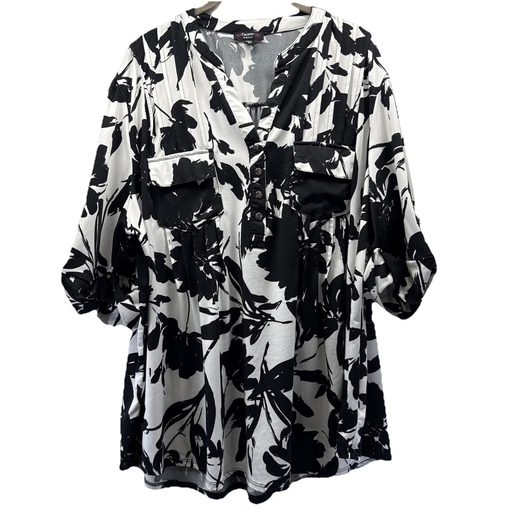 Cocomo Women's Top Size 3X Plus Black White Floral 3/4 Sleeves V Neck Pullover